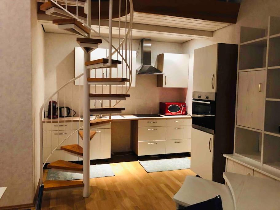 Grosse, Helle Wohnung Fuer Bis Zu 6 Personen Weinheim Kültér fotó